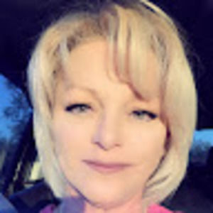 Meet your Posher, Adrienne